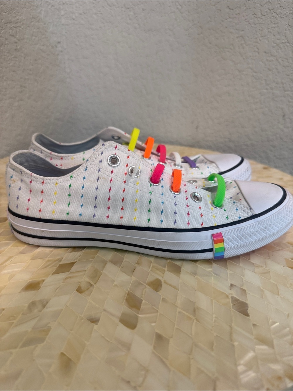 Converse Pride sneakers with men’s 8 mens  6